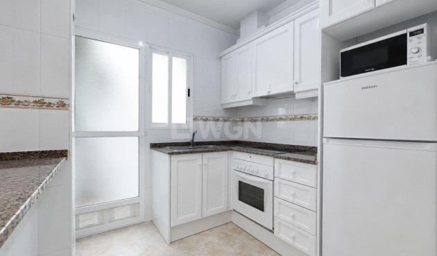 Resale - Apartment / flat - Torrevieja - Centro