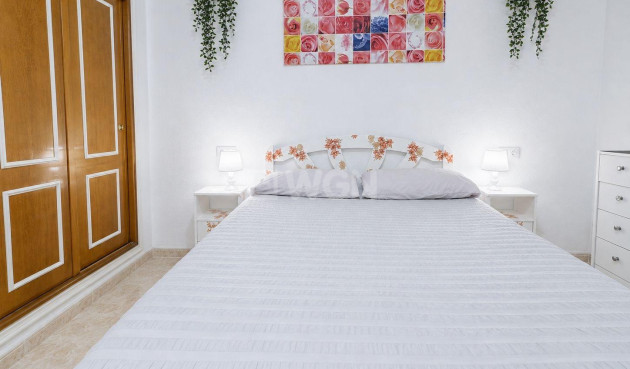 Resale - Apartment / flat - Torrevieja - Centro