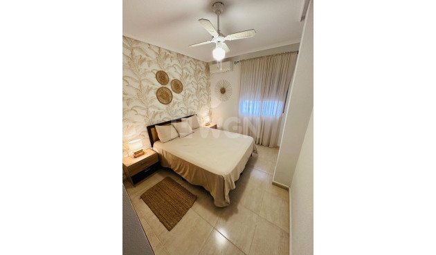 Odsprzedaż - Villa - Orihuela Costa - Los Altos