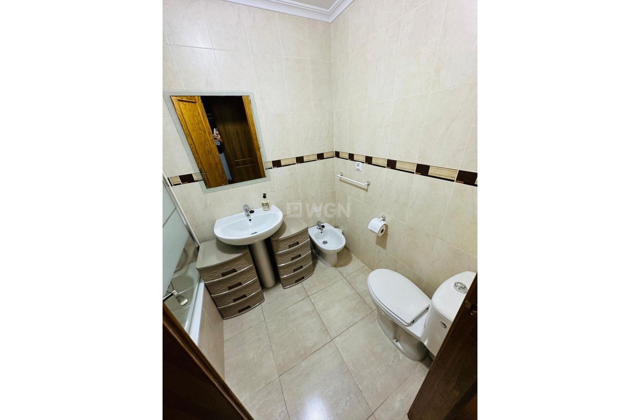 Odsprzedaż - Villa - Orihuela Costa - Los Altos