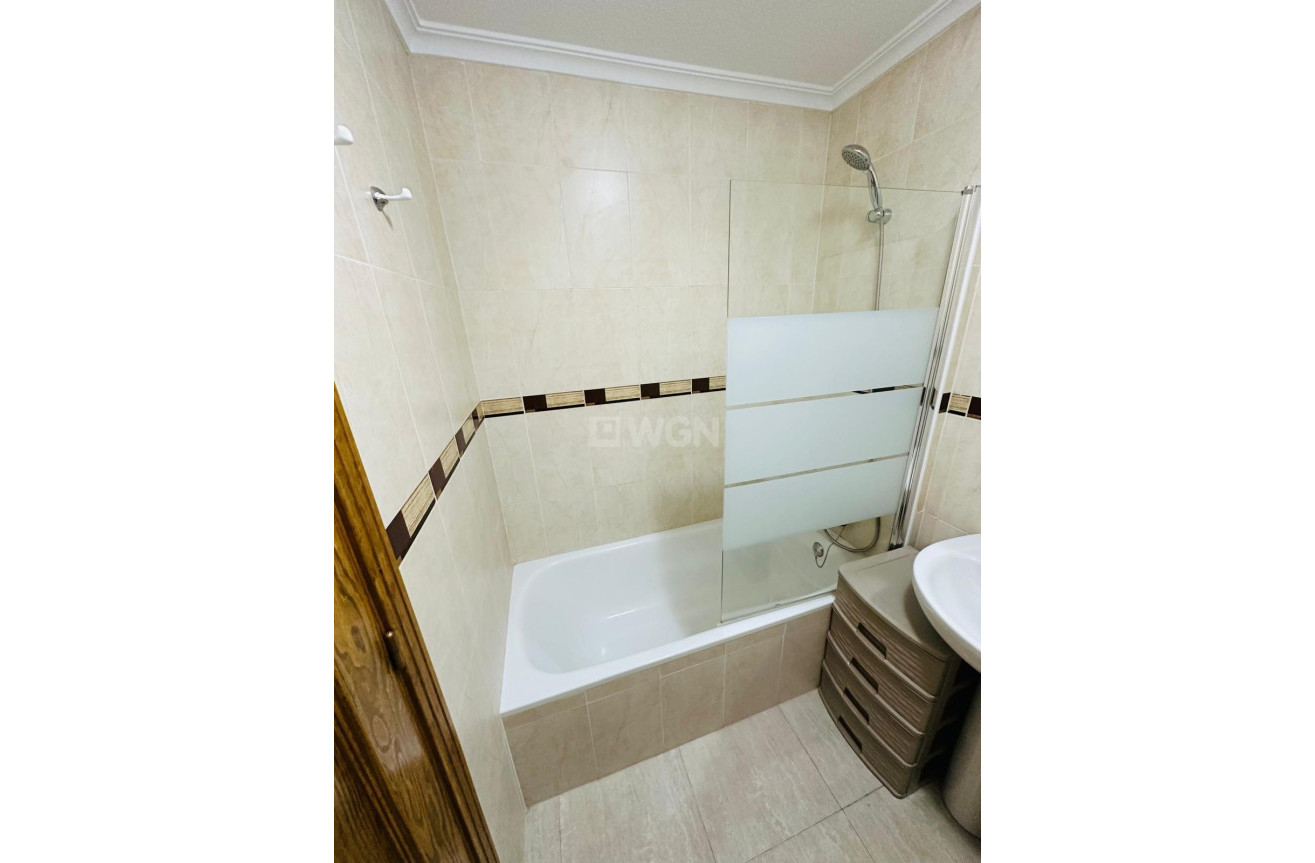 Odsprzedaż - Villa - Orihuela Costa - Los Altos