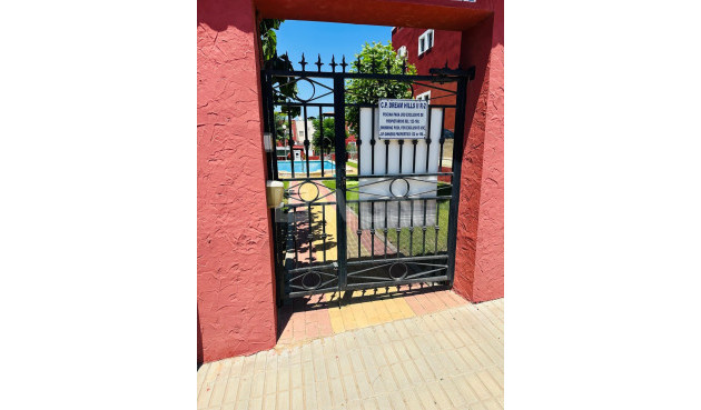 Odsprzedaż - Villa - Orihuela Costa - Los Altos