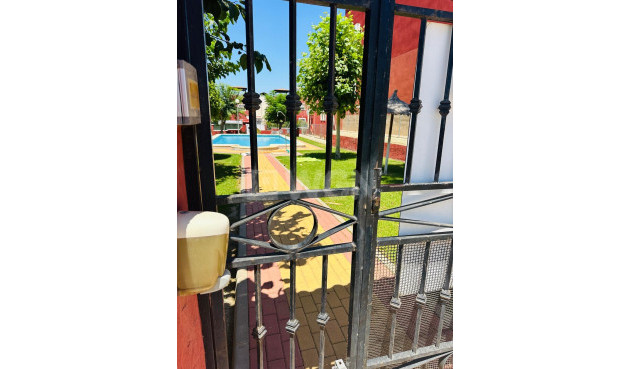 Odsprzedaż - Villa - Orihuela Costa - Los Altos