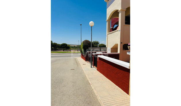 Odsprzedaż - Villa - Orihuela Costa - Los Altos
