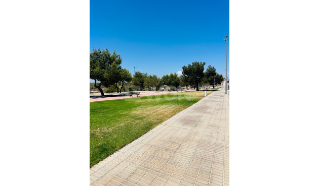 Odsprzedaż - Villa - Orihuela Costa - Los Altos