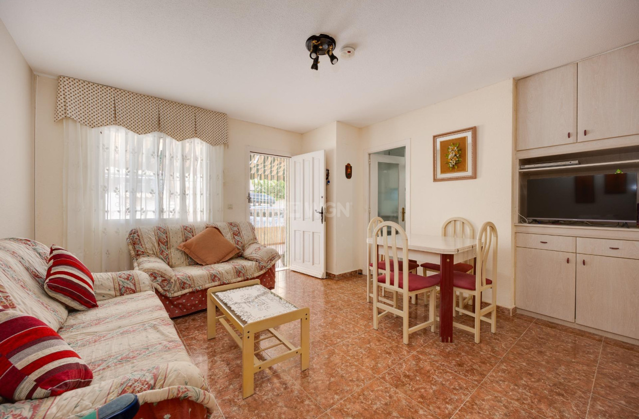 Odsprzedaż - Villa - Torrevieja - El Limonar