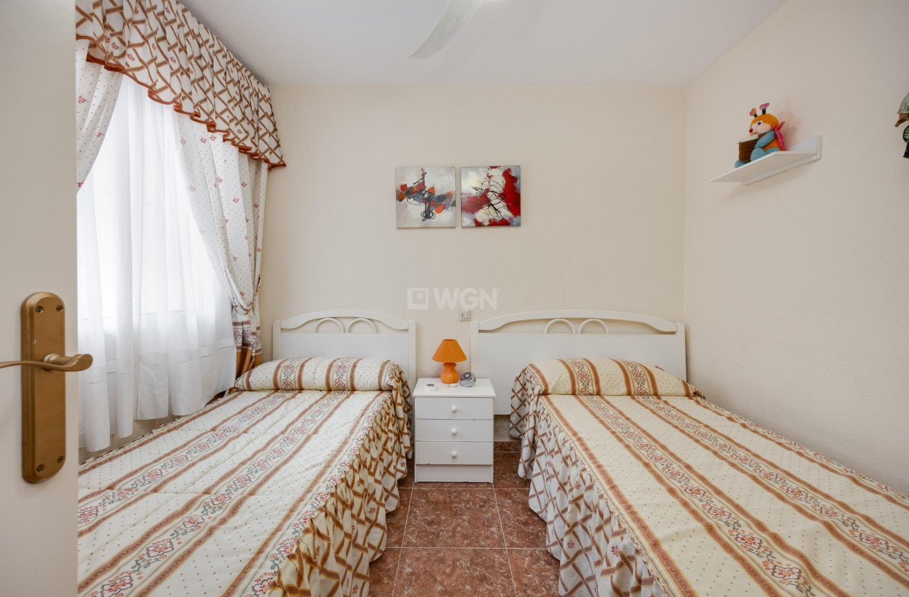 Odsprzedaż - Villa - Torrevieja - El Limonar