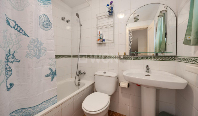 Odsprzedaż - Villa - Torrevieja - El Limonar