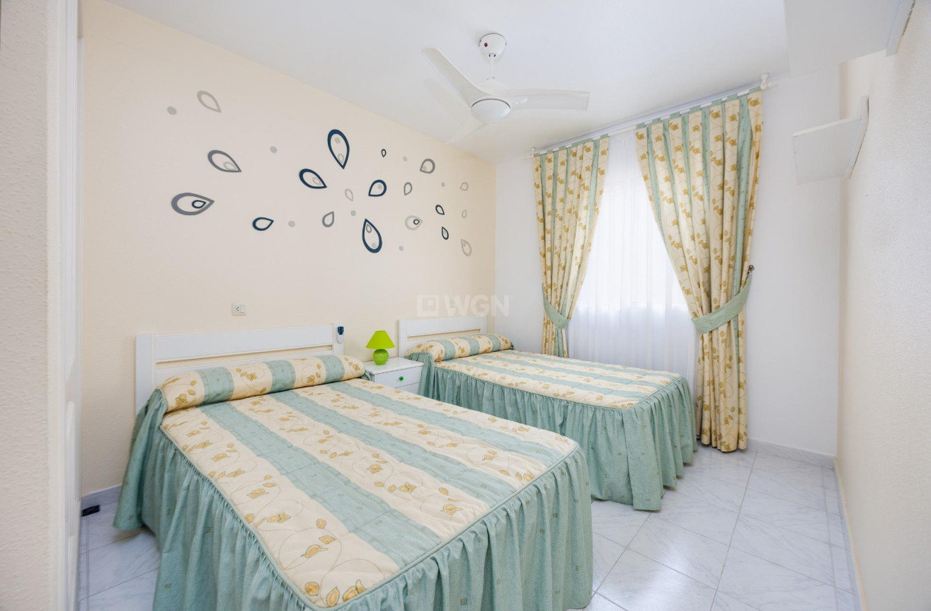 Odsprzedaż - Villa - Torrevieja - El Limonar