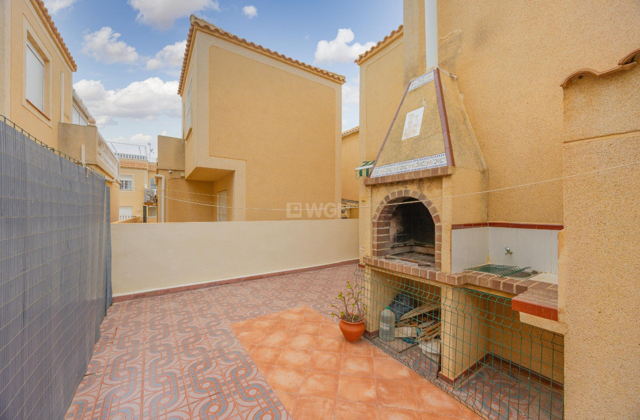 Odsprzedaż - Villa - Torrevieja - El Limonar