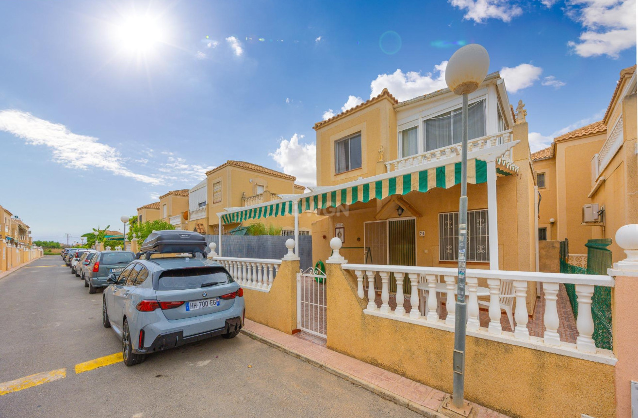 Odsprzedaż - Villa - Torrevieja - El Limonar