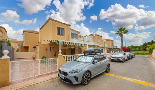 Odsprzedaż - Villa - Torrevieja - El Limonar