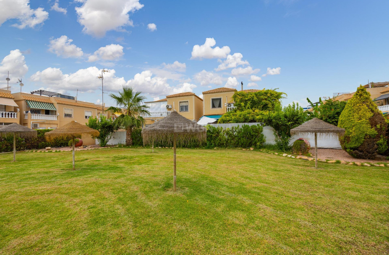 Odsprzedaż - Villa - Torrevieja - El Limonar