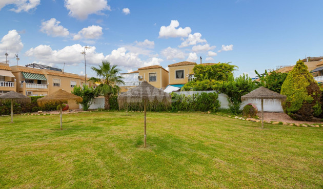Odsprzedaż - Villa - Torrevieja - El Limonar