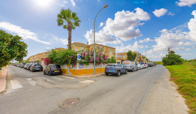 Odsprzedaż - Villa - Torrevieja - El Limonar