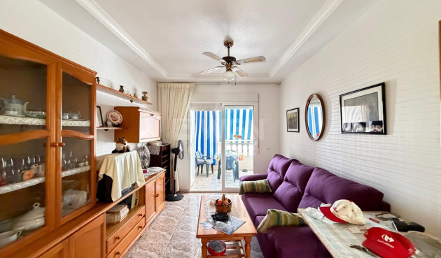 Odsprzedaż - Mieszkanie w bloku - Torrevieja - Playa del Cura
