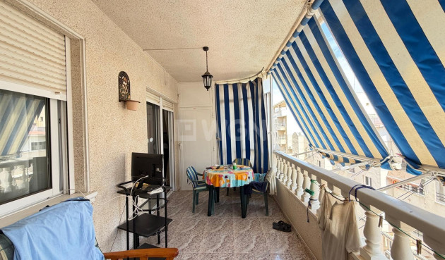 Odsprzedaż - Mieszkanie w bloku - Torrevieja - Playa del Cura