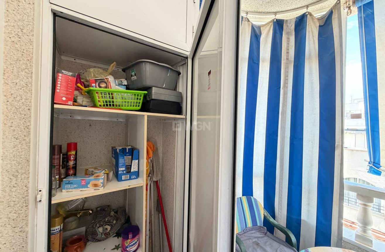 Odsprzedaż - Mieszkanie w bloku - Torrevieja - Playa del Cura