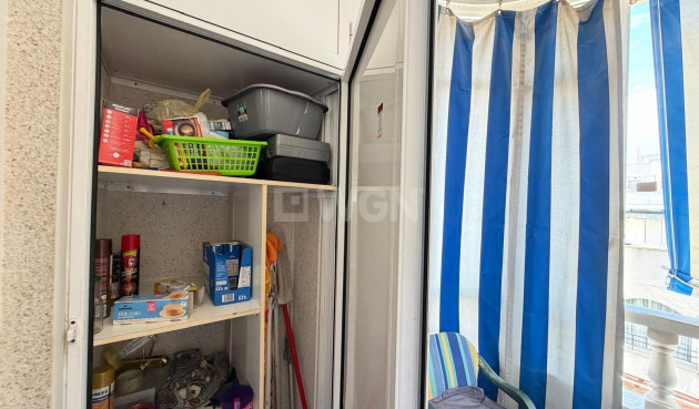 Odsprzedaż - Mieszkanie w bloku - Torrevieja - Playa del Cura