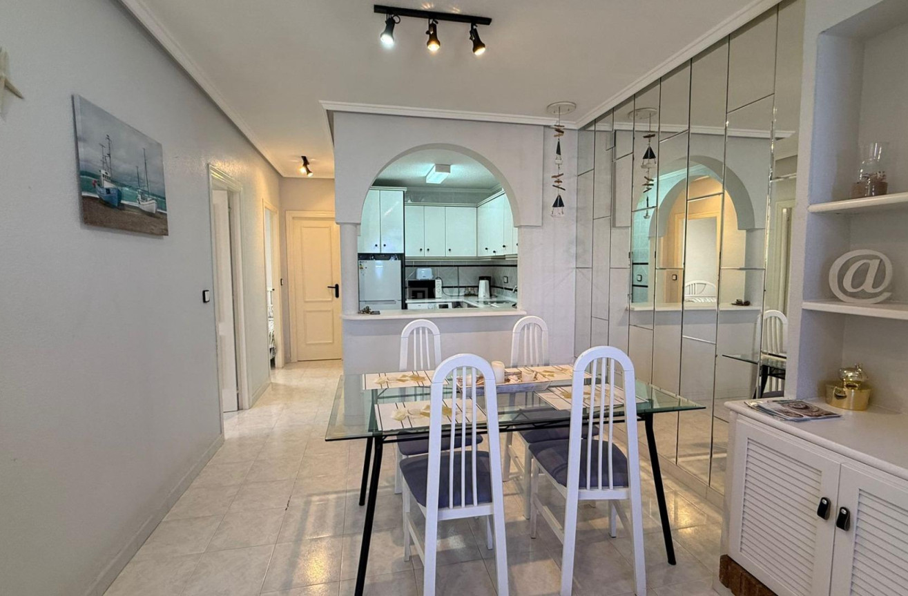 Odsprzedaż - Bungalow - Torrevieja - Punta Prima