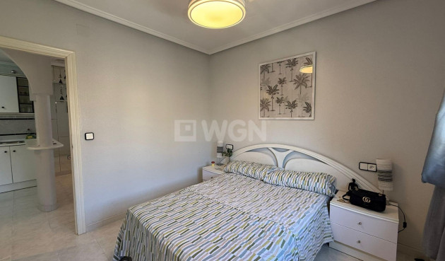 Odsprzedaż - Bungalow - Torrevieja - Punta Prima