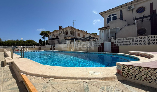 Odsprzedaż - Bungalow - Torrevieja - Punta Prima