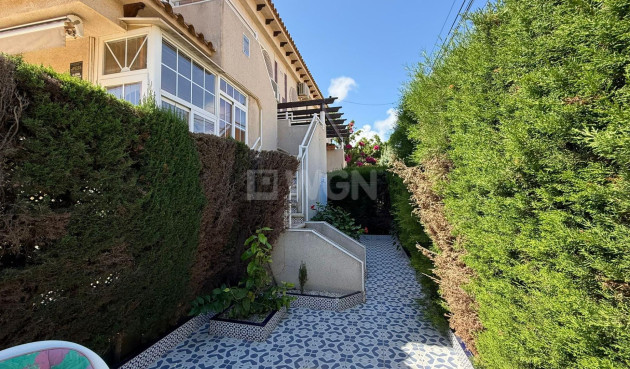 Odsprzedaż - Bungalow - Torrevieja - Punta Prima