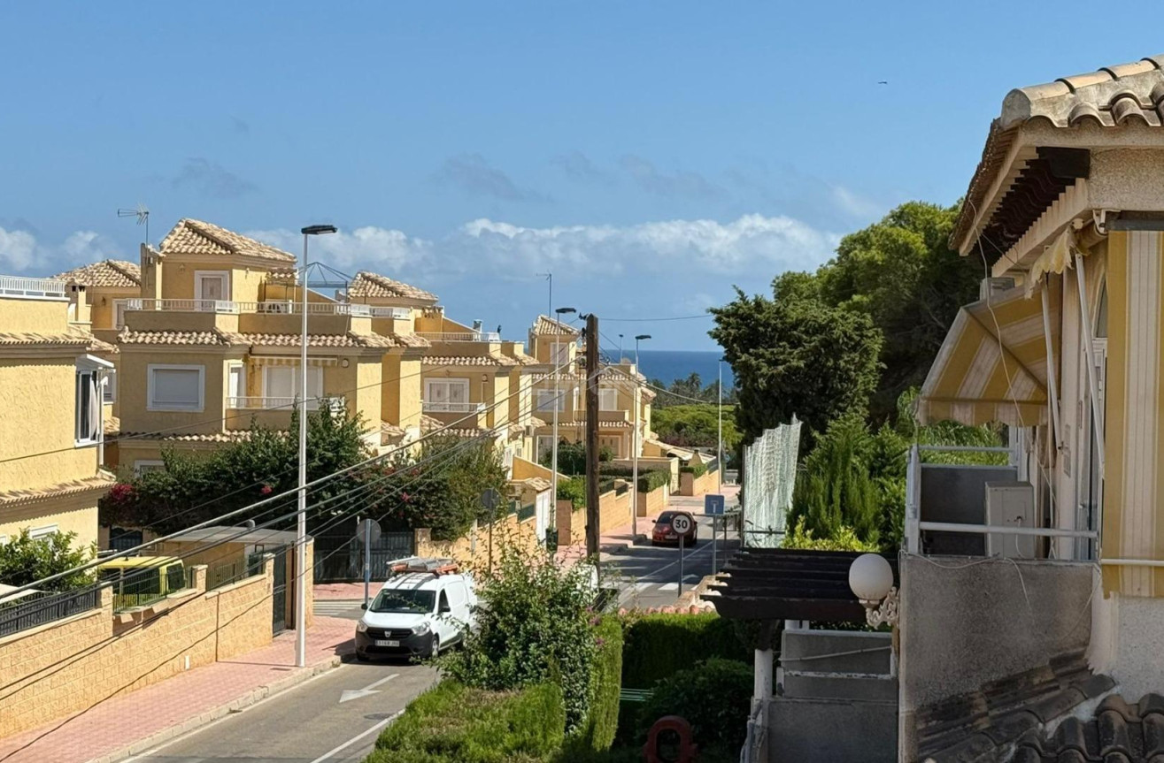 Odsprzedaż - Bungalow - Torrevieja - Punta Prima
