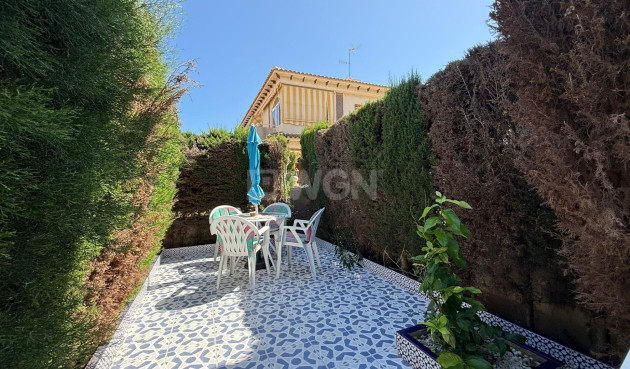 Odsprzedaż - Bungalow - Torrevieja - Punta Prima