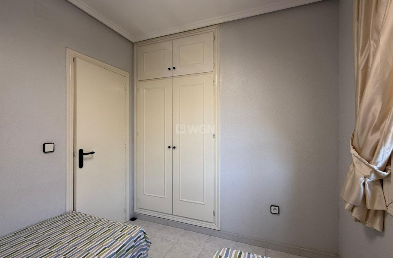 Odsprzedaż - Bungalow - Torrevieja - Punta Prima
