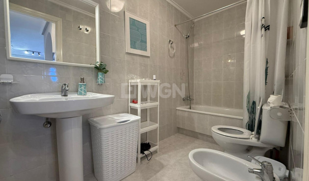 Odsprzedaż - Bungalow - Torrevieja - Punta Prima