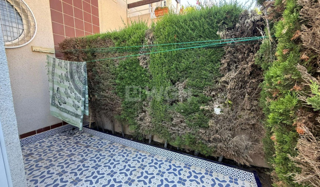Odsprzedaż - Bungalow - Torrevieja - Punta Prima