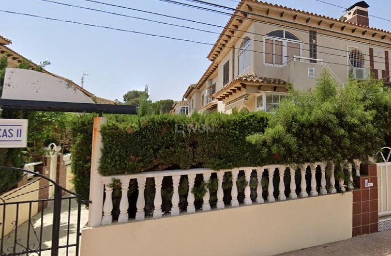 Odsprzedaż - Bungalow - Torrevieja - Punta Prima