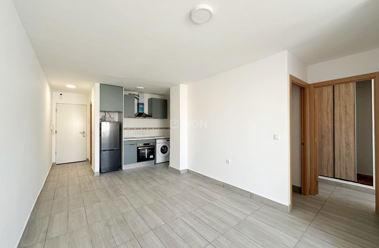 Reventa - Apartamento / piso - Torrevieja - Centro