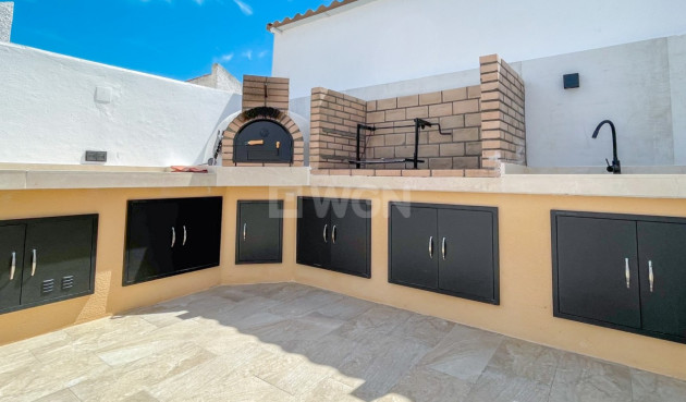 Odsprzedaż - Kamienica - Torrevieja - Costa Blanca