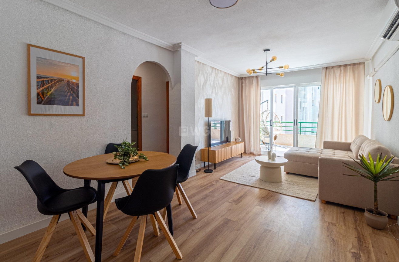 Wiederverkauf - Wohnung - Torrevieja - La Mata Pueblo