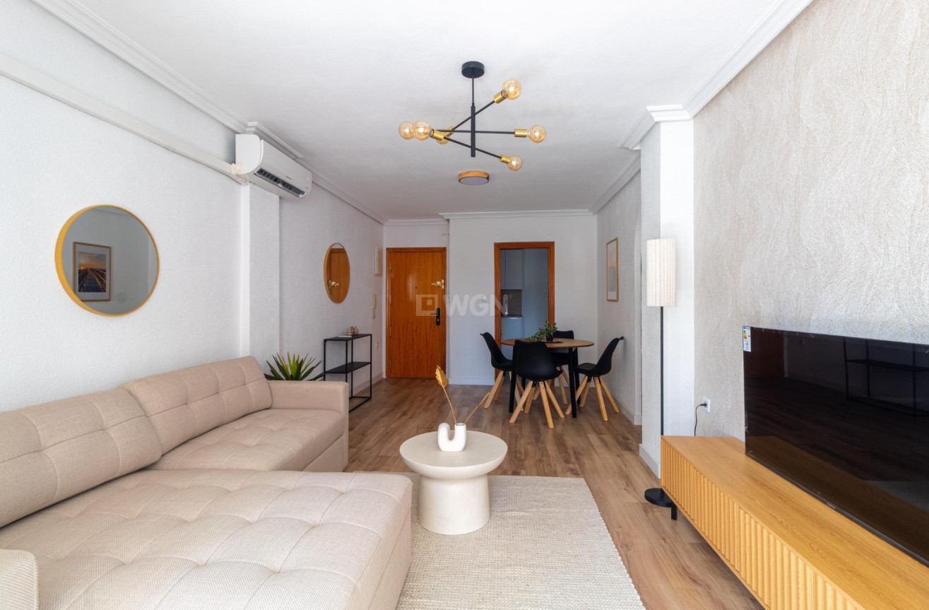Wiederverkauf - Wohnung - Torrevieja - La Mata Pueblo