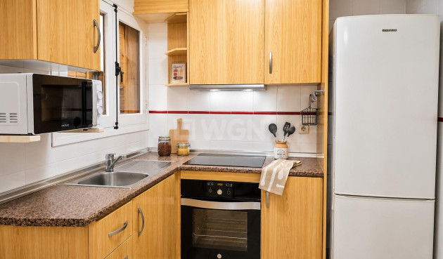 Odsprzedaż - Mieszkanie w bloku - Torrevieja - Playa del Cura