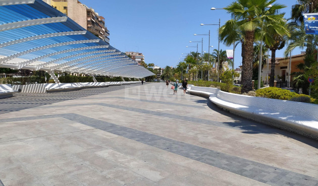 Odsprzedaż - Mieszkanie w bloku - Torrevieja - Playa del Cura