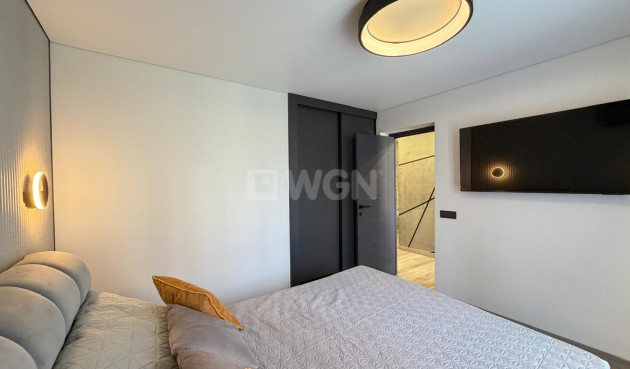 Odsprzedaż - Villa - Torrevieja - Punta Prima