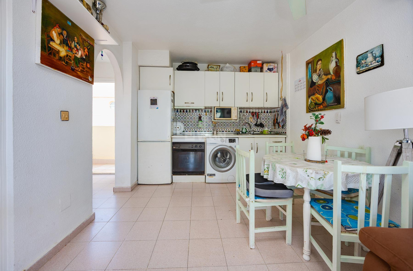 Odsprzedaż - Mieszkanie w bloku - Torrevieja - Costa Blanca