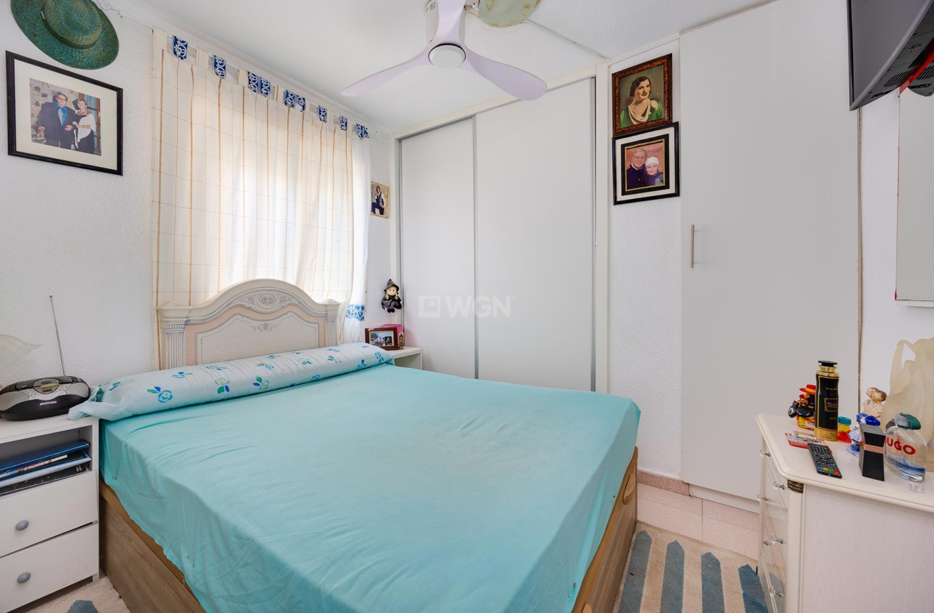 Odsprzedaż - Mieszkanie w bloku - Torrevieja - Costa Blanca