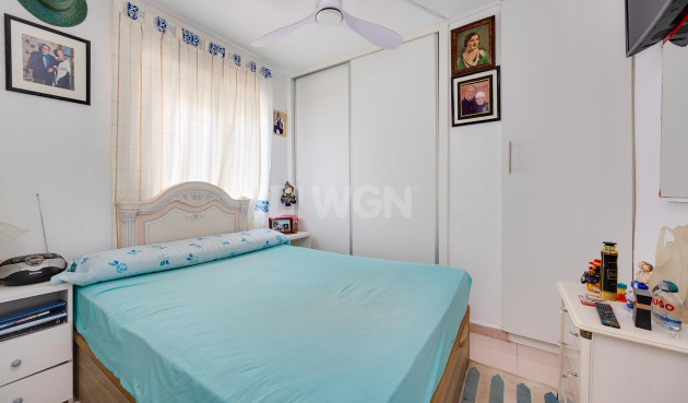 Odsprzedaż - Mieszkanie w bloku - Torrevieja - Costa Blanca