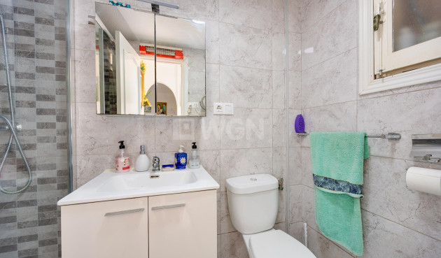 Odsprzedaż - Mieszkanie w bloku - Torrevieja - Costa Blanca