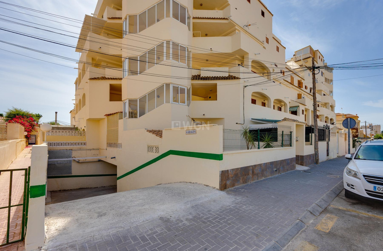 Odsprzedaż - Mieszkanie w bloku - Torrevieja - Costa Blanca