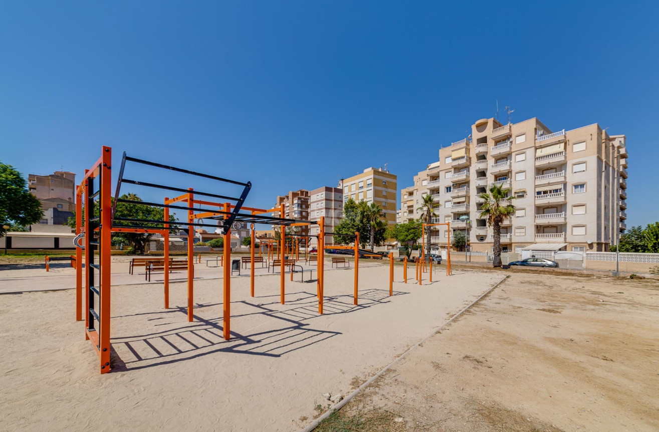 Odsprzedaż - Mieszkanie w bloku - Torrevieja - Costa Blanca