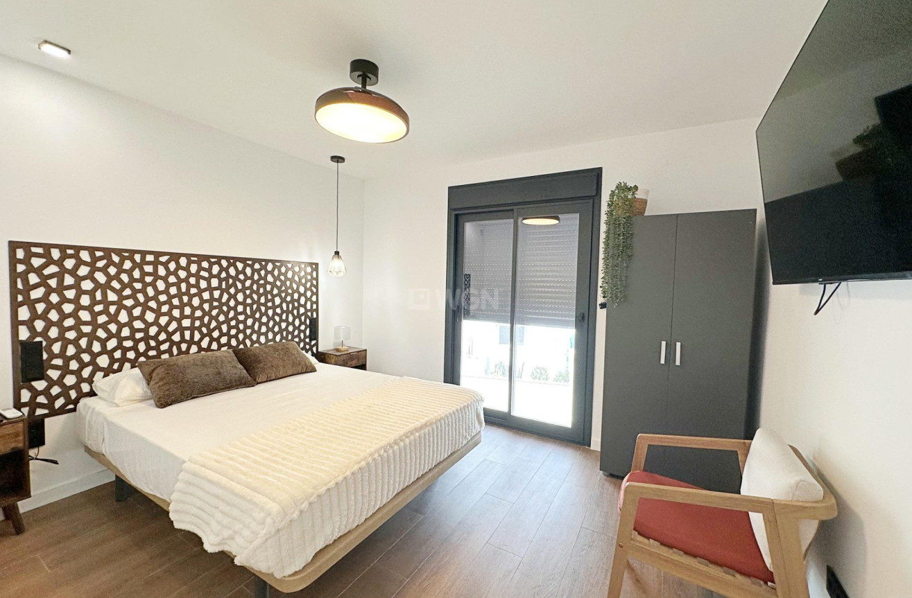 Wiederverkauf - Stadthaus - Torrevieja - Calas Blanca