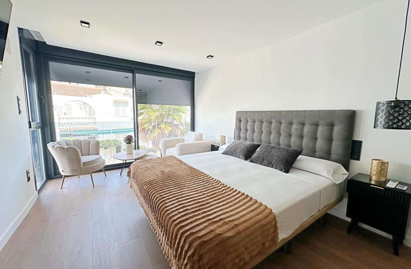 Wiederverkauf - Stadthaus - Torrevieja - Calas Blanca