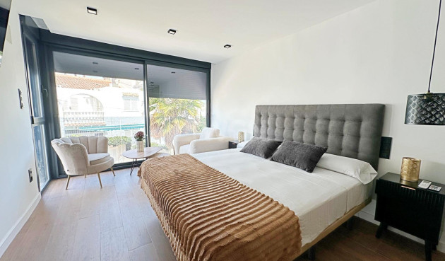 Wiederverkauf - Stadthaus - Torrevieja - Calas Blanca