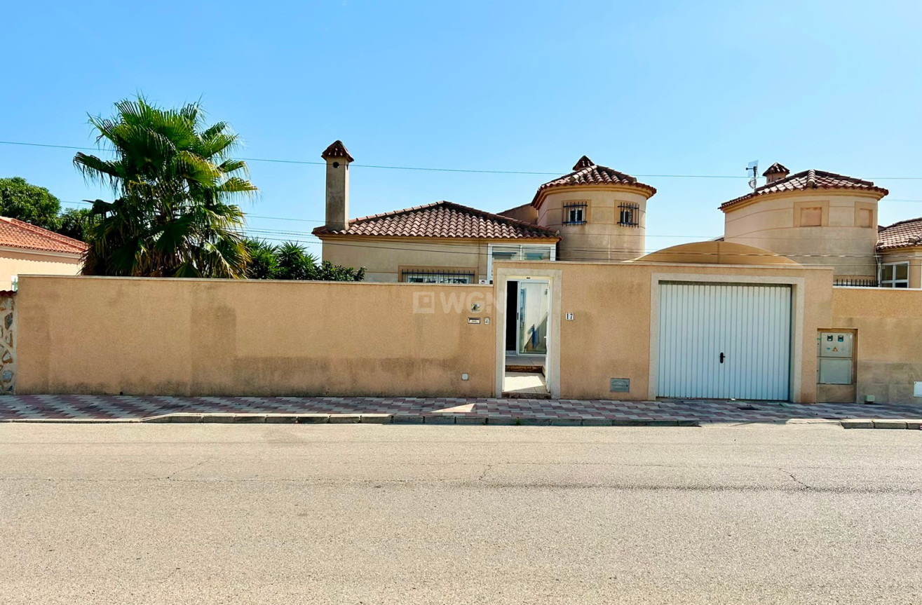 Odsprzedaż - Villa - Torrevieja - Costa Blanca